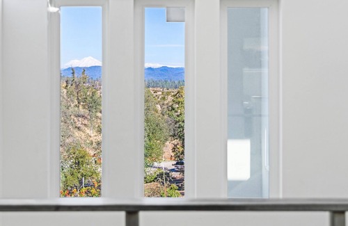 Redding House | Stunning 4-Bedroom Mountain Home