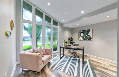Houston Villa | Stunning 4 beds/4.5 baths Villa with pool