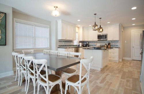 Sea Isle City Condo | Stunning 6 Bedroom Within Walking Distance to Heart of Sea Isle
