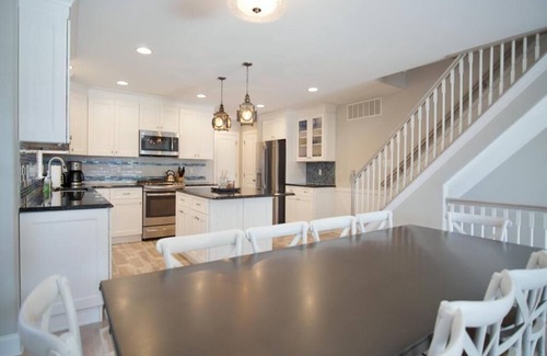 Sea Isle City Condo | Stunning 6 Bedroom Within Walking Distance to Heart of Sea Isle