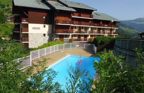 Areches Apartment | Stunning 6-Person Duplex - Ski, Summer Fun, WiFi, Garage, Pool