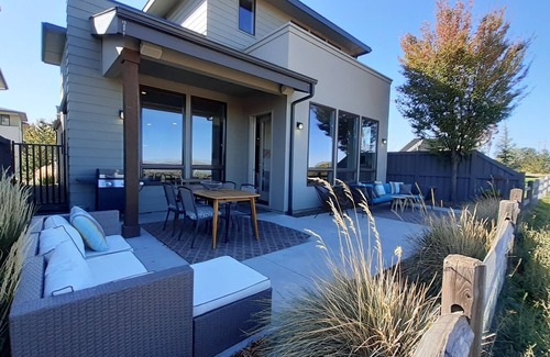 Southeast Boise House | Stunning and luxurious 180 degree views, across from Micron, 10 min to downtown!