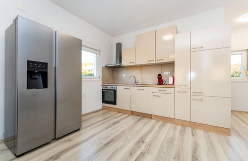 Gornji Karin Apartment | Stunning apartment in Gornji Karin