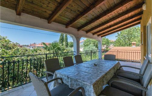 Rovinjsko Selo Apartment | Stunning Apartment In Rovinjsko Selo