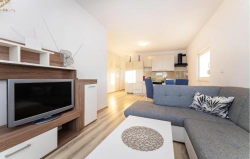 Gornji Karin Apartment | Stunning Apartment In Gornji Karin