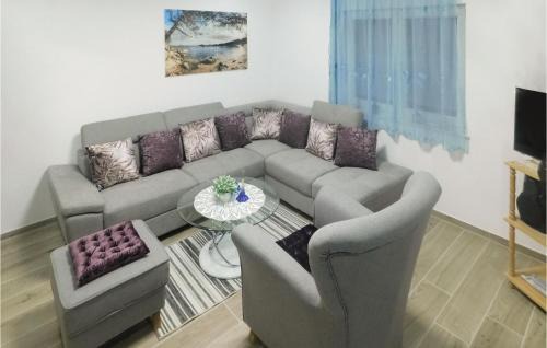 Gornji Karin Apartment | Stunning Apartment In Karin Gornji