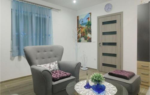 Gornji Karin Apartment | Stunning Apartment In Karin Gornji
