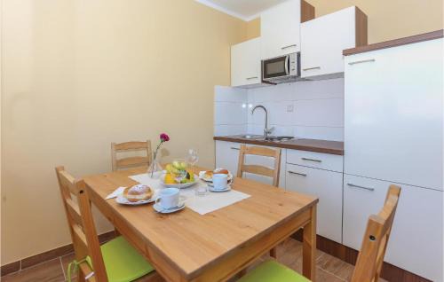 Kastel Stari Apartment | Stunning Apartment In Kastel Stari