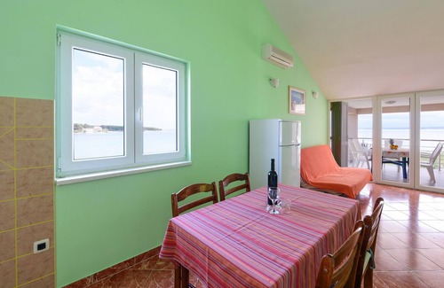 Ugljan Apartment | Stunning apartment in Ugljan with WiFi
