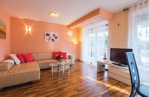 Viskovo Apartment | Stunning apartment in Viskovo with 2 Bedrooms and WiFi
