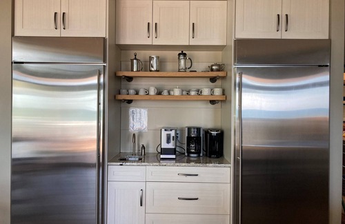 Charlevoix House | Stunning Beachfront Home, Skiing is Nearby, Sauana for Cold Nights