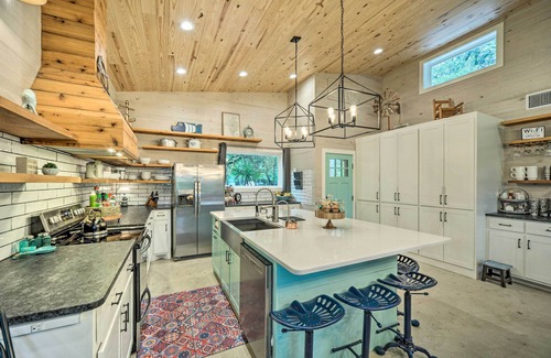 Blanco House | Stunning Blanco Home w/Direct River Access!
