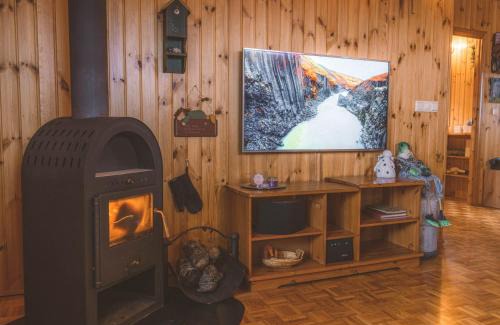 Borgarnes House | Stunning Cabin with Breathtaking Views!