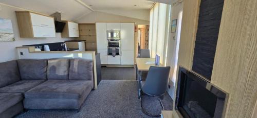 Great Yarmouth Boat Rental | Stunning Caravan With Large Decking At California Cliffs In Norfolk Ref 50001Oc