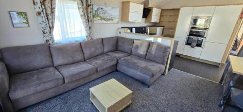 Great Yarmouth Boat Rental | Stunning Caravan With Large Decking At California Cliffs In Norfolk Ref 50001Oc