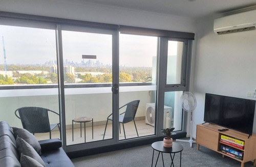 Preston Apartment | Stunning City View Apartment with Great Amenities