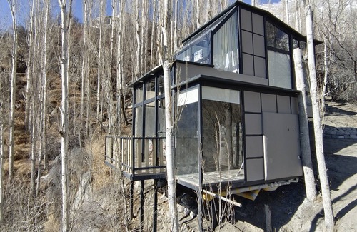 Hunza Ski Chalet | Stunning Cliff-edge 2-Bedroom Chalet in Karimabad