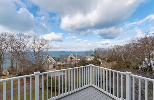 Plymouth House | Stunning comtemporary house with amazing ocean views!