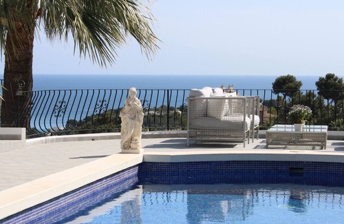 Arnella Villa | Stunning, Fabulous 5 star luxury villa overlooking El Portet Bay.