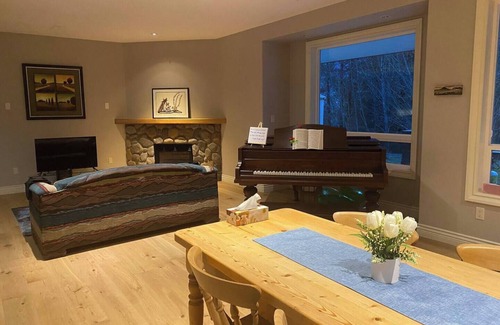Hope House | Stunning family home near Kawkawa Lake