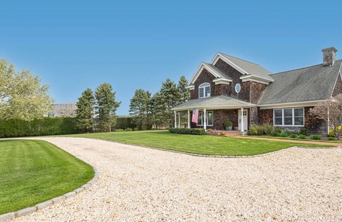Aquebogue House | Stunning Farmhouse W/Solar Heated Pool in North Fork, Farmstands, winery& beach