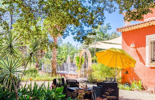 Meounes-les-Montrieux House | Stunning private villa for 10 guests with private pool, WIFI, A/C, hot tub, TV and terrace
