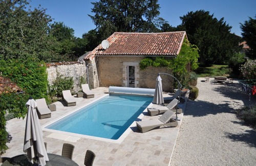 Verteuil-sur-Charente House | Stunning large character property in historic village.