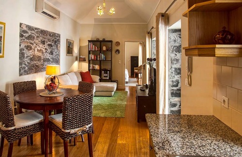 Santa Luzia Cottage | Stunning Funchal Ocean & Harbour Views, Walk to Funchal, Pool, Excellent Wi-fi