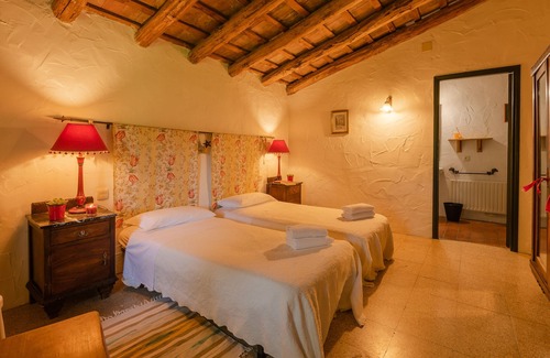 Fornells de la Selva House | Stunning house with jacuzzi, sauna, large garden and pool in rural surroundings
