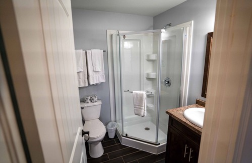 Stanley Bridge Condo | Stunning home away from home with outdoor fireplace