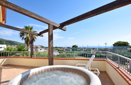Sangineto House | Stunning home in Sangineto Lido