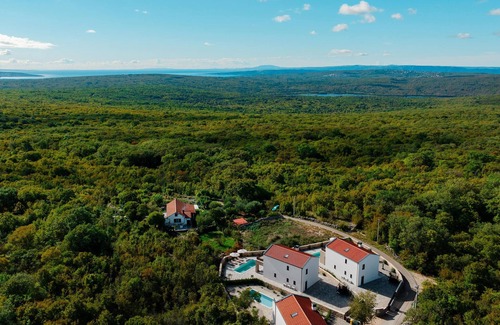 Kras House | Stunning home in Kras with WiFi