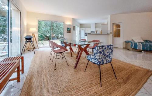 La Palmyre House | Stunning Home In Les Mathes With Wifi