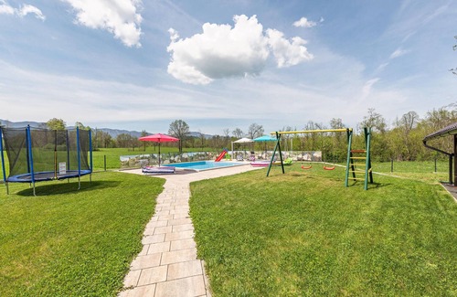 Gospic House | Stunning home in Ornice