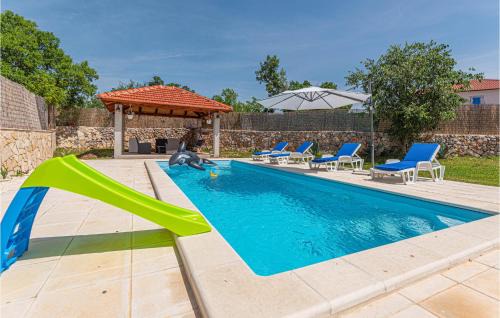 Drnis House | Stunning Home In Siritovci With Wifi