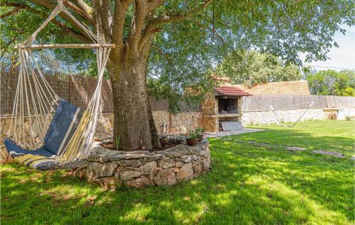 Drnis House | Stunning Home In Siritovci With Wifi