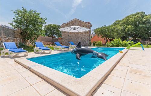 Drnis House | Stunning Home In Siritovci With Wifi