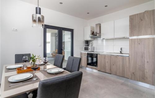 Stanici House | Stunning Home In Stanici
