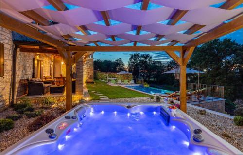 Tinjan House | Stunning Home In Tinjan