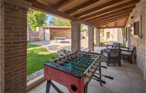 Tinjan House | Stunning Home In Tinjan