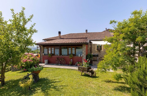 Piazza al Serchio House | Stunning home in Fraz. Cogna, Piazza al