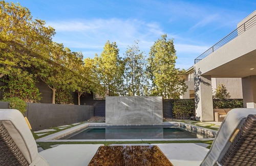 Spring Valley House | Stunning home w/ pool and Mountain Views in Las Vegas