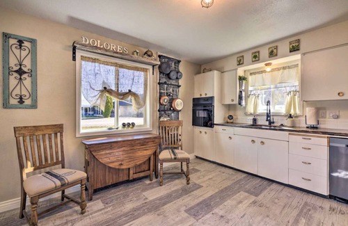 Lewis House | Stunning home with mountain views & river access nearby