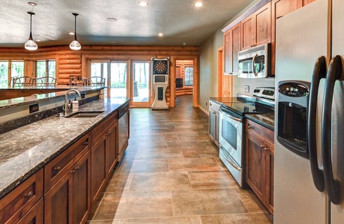 Mauston House | Stunning Lakefront Lodge On Castle Rock Lake! Perfect for Families or Retreats!