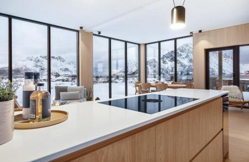 Vagan House | Stunning Lofoten Lodge with views and jacuzzi