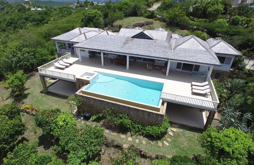St. John's Villa | Stunning luxury 5-bedroom villa in the exclusive Galley Bay *Summer Sale*