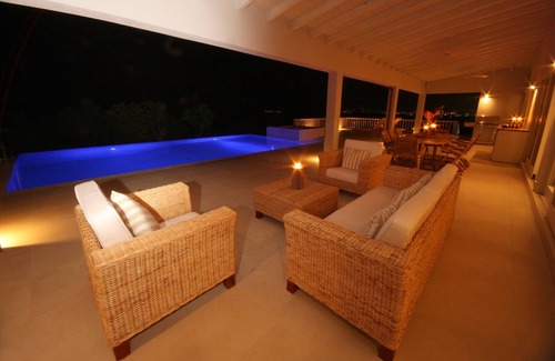 St. John's Villa | Stunning luxury 5-bedroom villa in the exclusive Galley Bay *Summer Sale*