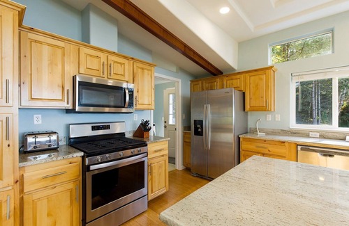 Trinidad House | Stunning modern 3BR, 2BA Oceanside Bluff Retreat in Trinidad, California