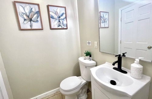 Twin Mountain Apartment | Stunning Mountain View Guest Suite with Private Entry and Balcony. No Kitchen