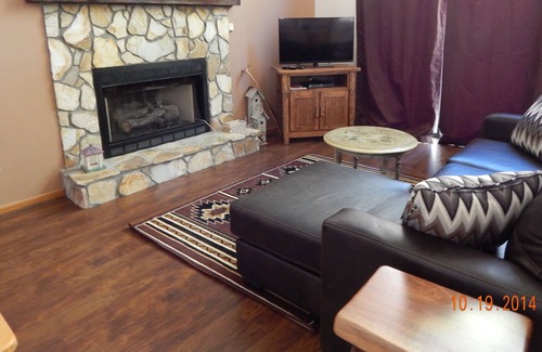 Murphy Ski Chalet | Stunning Mountain Views! And So Much To Do! Family & Pet Friendly.